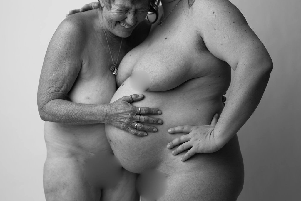 Three-Generations-Women-Breastfeeding-Photo_2.jpg