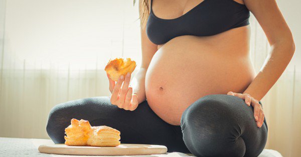 pregnant-eating-cravings-pastry-sl-600x313.jpg
