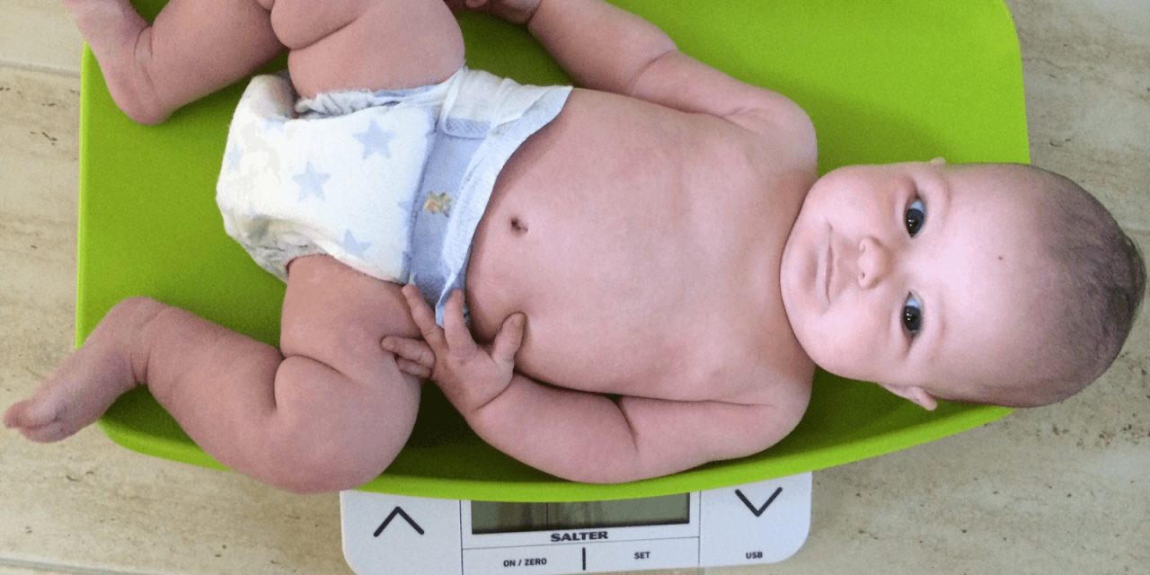 4 πράγματα που πρέπει να γνωρίζετε για το βάρος του μωρού τον πρώτο χρόνο