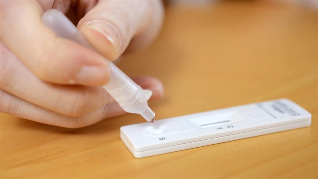 Πότε ξεκινά η διανομή των self tests για μαθητές και εκπαιδευτικούς