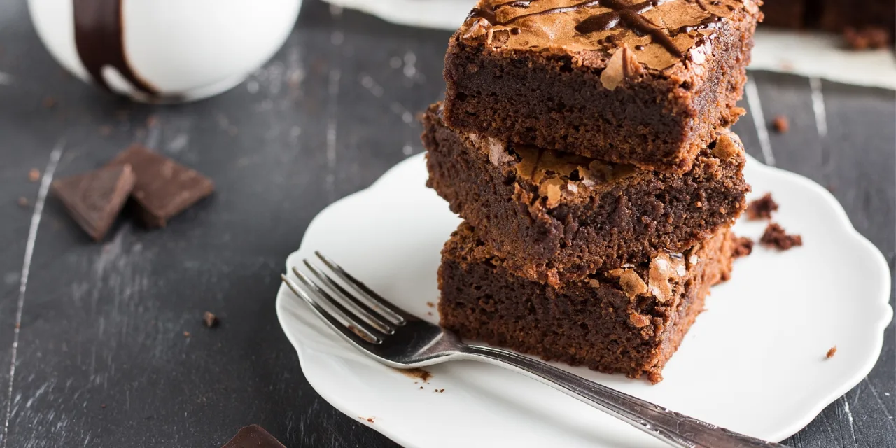 Λαχταριστά brownies χωρίς ζάχαρη και αλεύρι