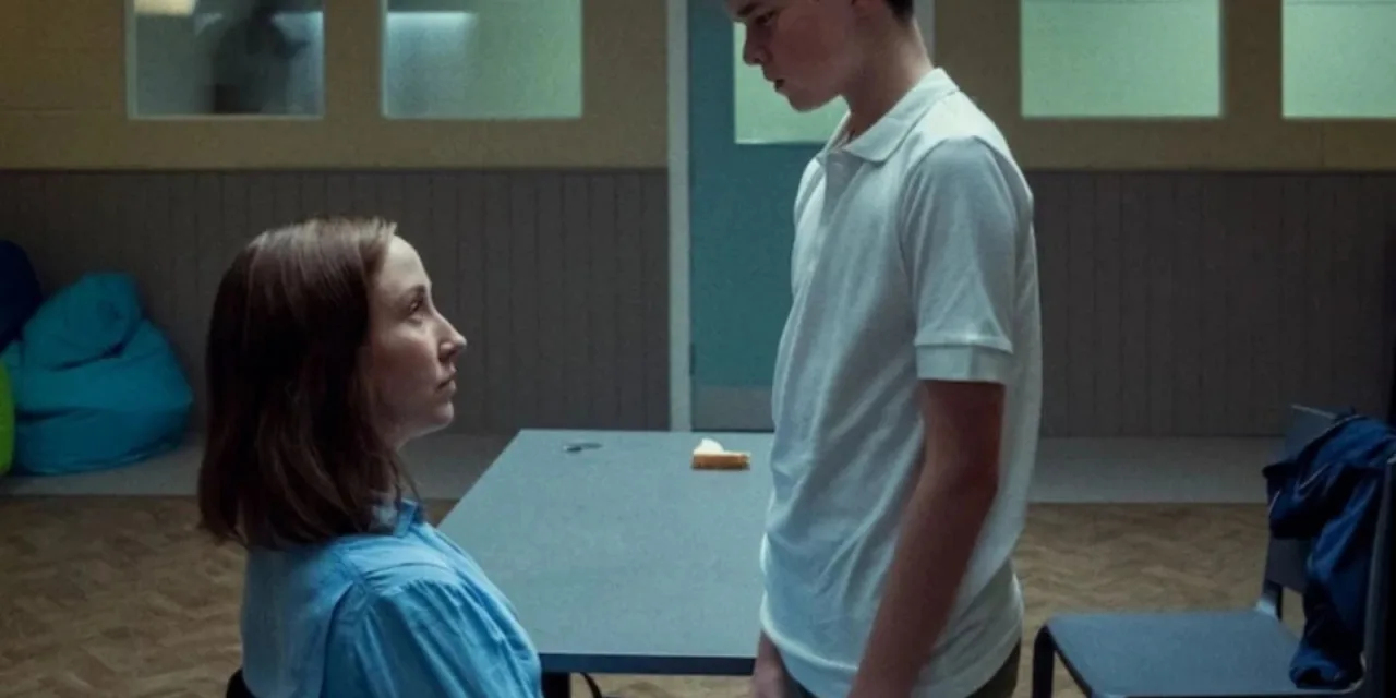 “Adolescence”: Γιατί και οι γονείς μικρών παιδιών πρέπει να δουν τη σειρά – φαινόμενο