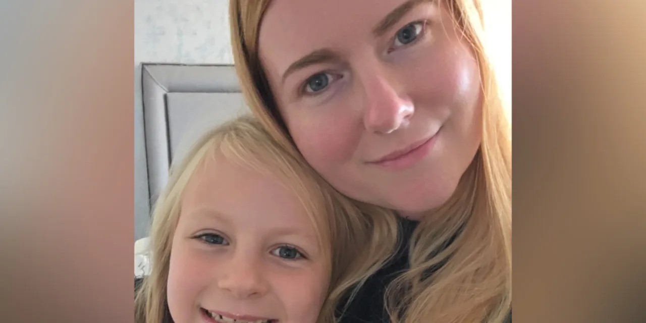 Ηρωίδα μόλις στα 7 της: Συγκλονίζει το τηλεφώνημα που έσωσε τη ζωή της μαμάς της