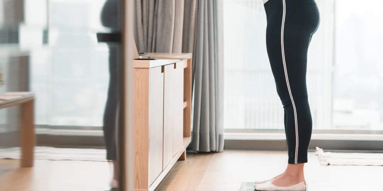 Πήρες βάρος μετά τον τοκετό; Γιατί συμβαίνει και πώς να το διαχειριστείς