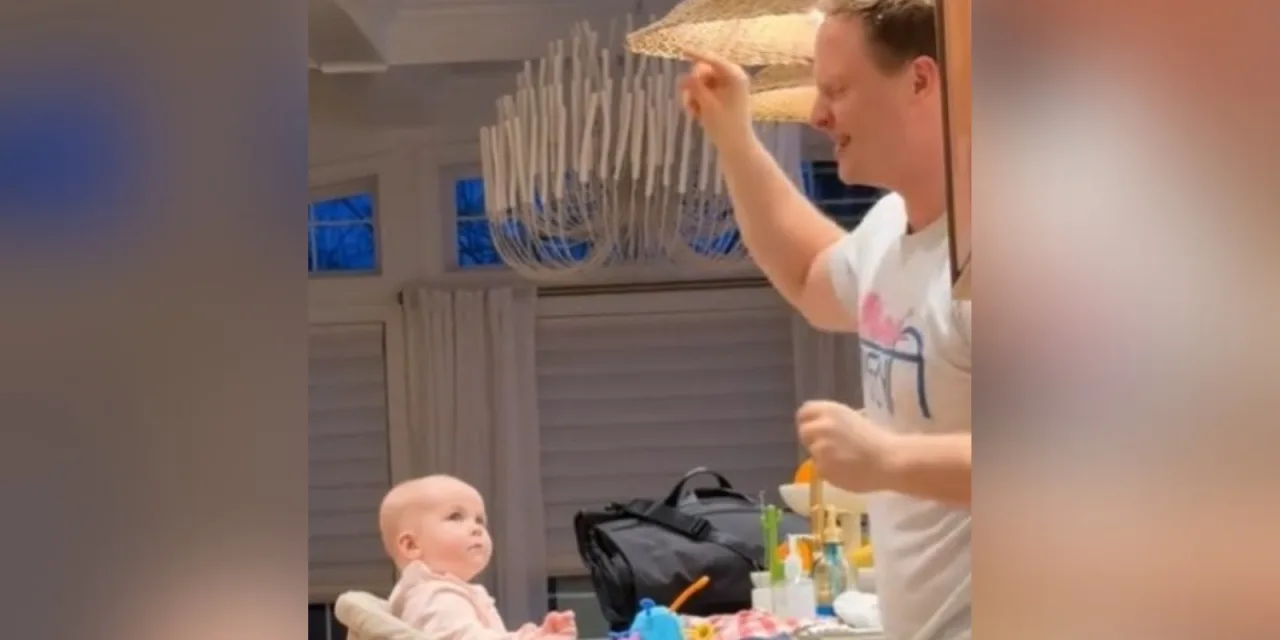 Το βίντεο που λιώνει καρδιές: Μπαμπάς τραγουδά στην κόρη του και δεν φαντάζεστε πώς αντιδρά