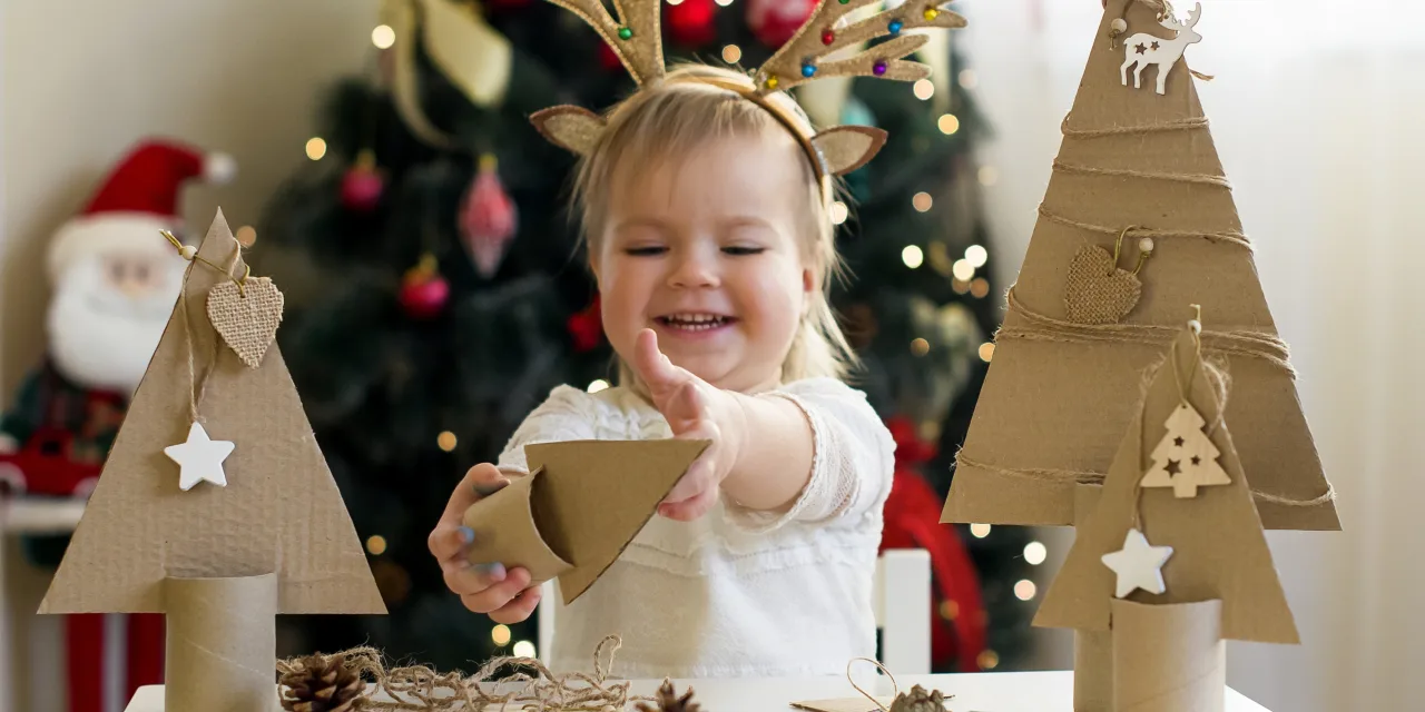 Φτιάξτε τα πιο όμορφα γιορτινά στολίδια μαζί με τα παιδιά