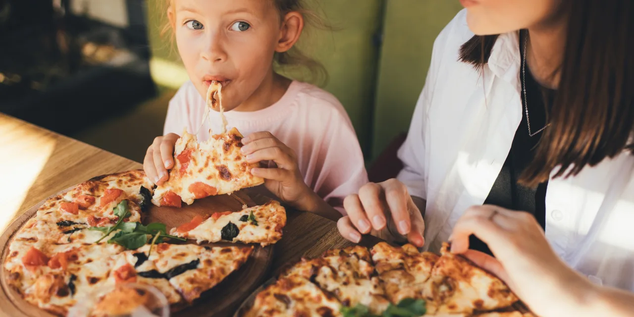 «Είμαι περήφανη βουτυρομαμά κι αυτό είναι το πιο σημαντικό που διδάσκω στην κόρη μου για το φαγητό»