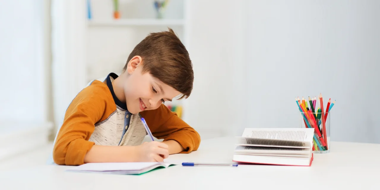 Ποια είναι η ιδανική στάση του σώματος για το διάβασμα του παιδιού