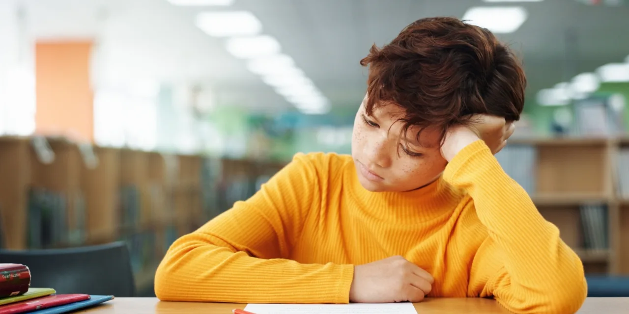 Αγχώνεται το παιδί για τα διαγωνίσματα; Βοήθησέ το να το ξεπεράσει με 5 αποτελεσματικά tips