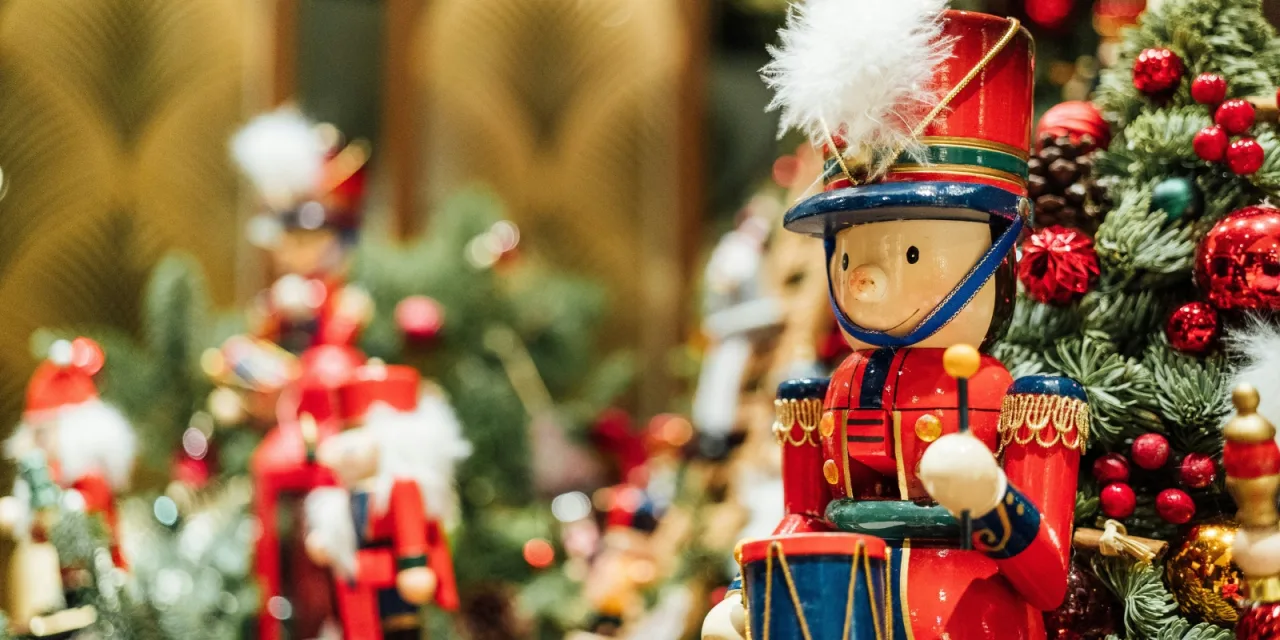 Χριστουγεννιάτικες αγορές: Aπό τα παιχνιδάδικα των late ’80s στο σήμερα