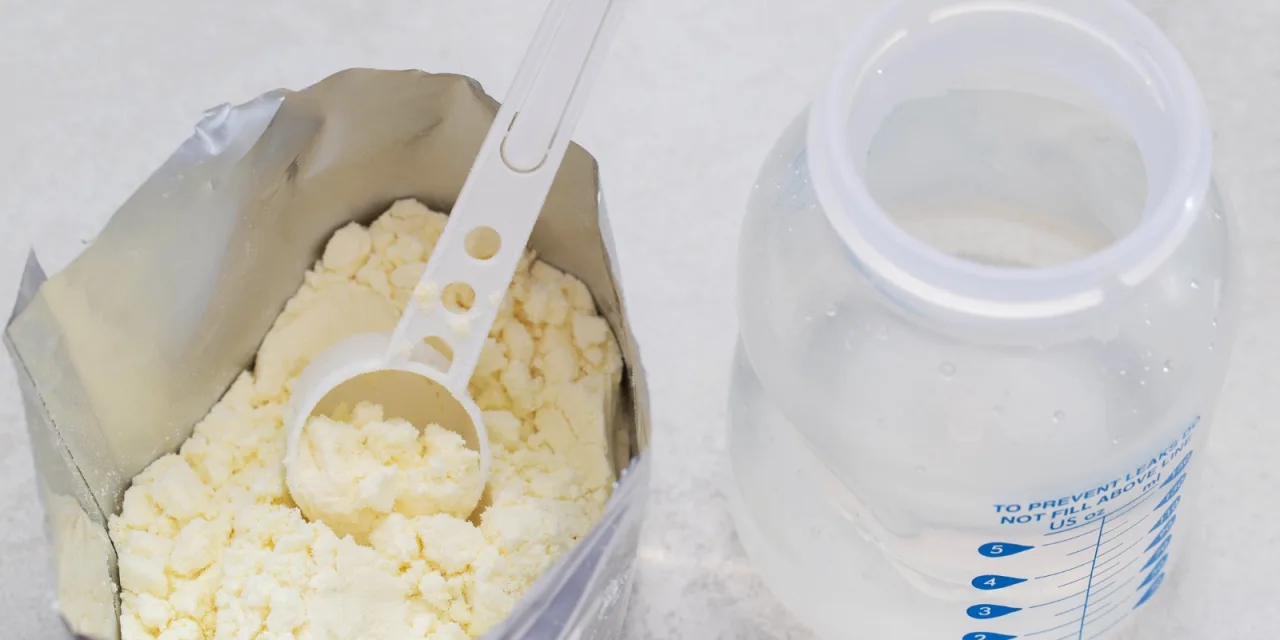 Ο ΕΟΦ προειδοποιεί τους γονείς για βρεφικό γάλα