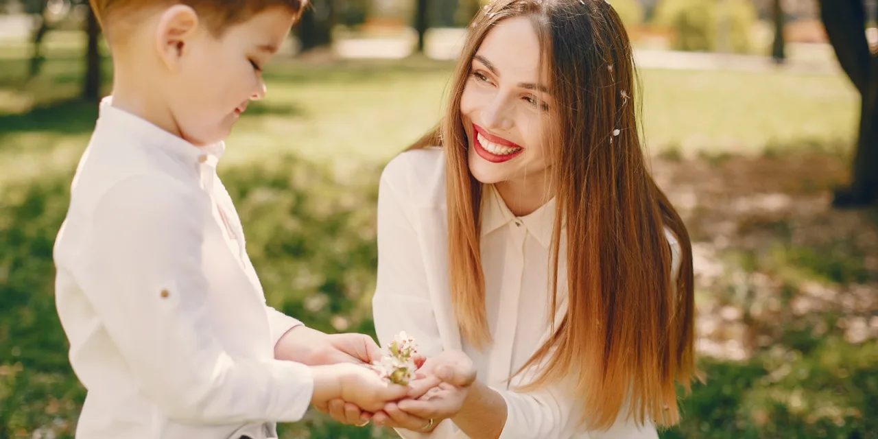 Το παιδί δεν είναι και τόσο ευγενικό; Τι φταίει και πώς να το βοηθήσετε με 7 απλά βήματα