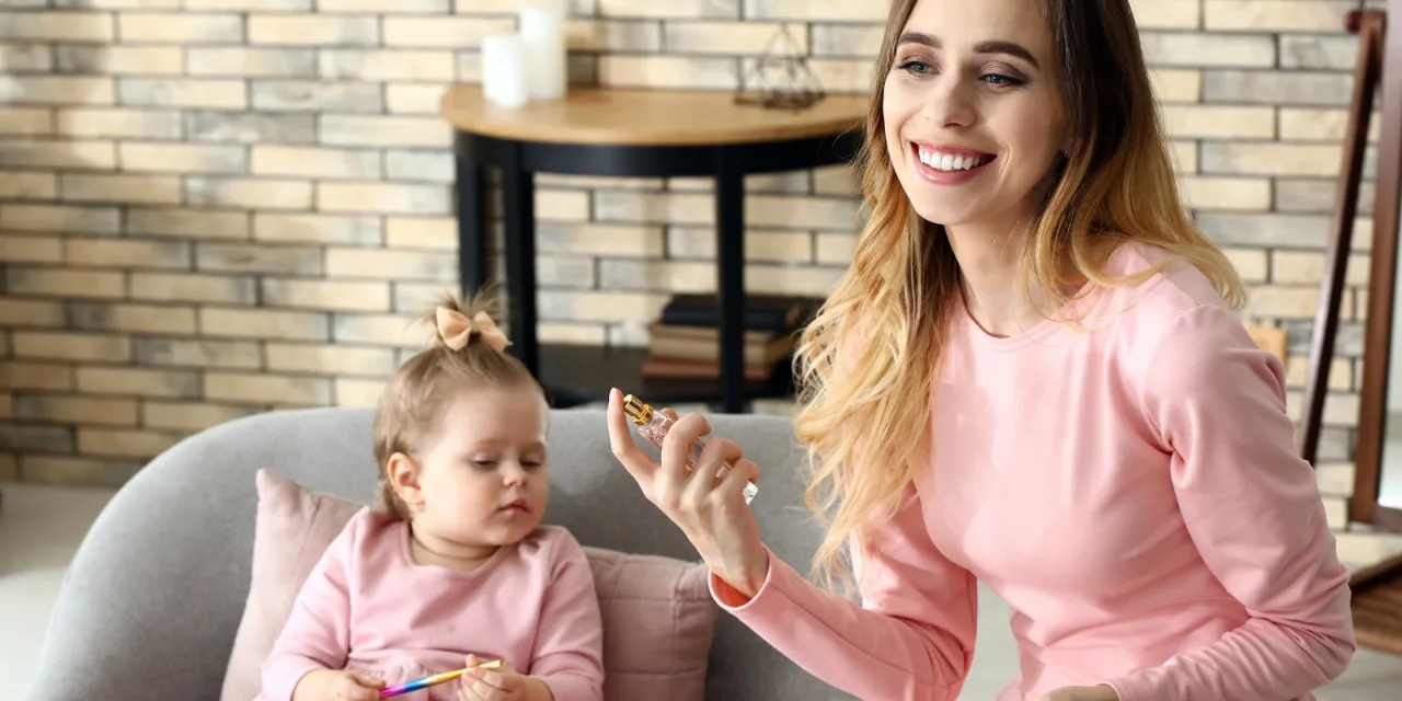 Μπορώ να φορέσω άρωμα κοντά στο μωρό;