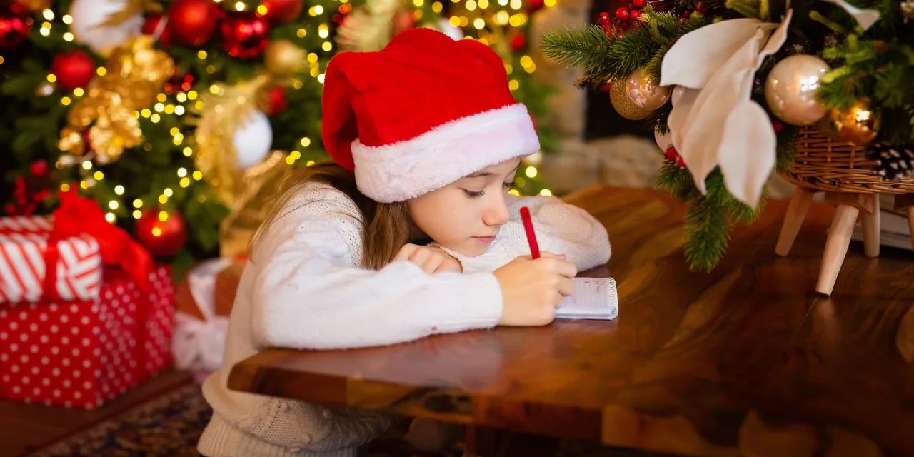 Γράμμα στον Άγιο Βασίλη: Ποια οφέλη  έχει για τα παιδιά αυτή η χριστουγεννιάτικη παράδοση