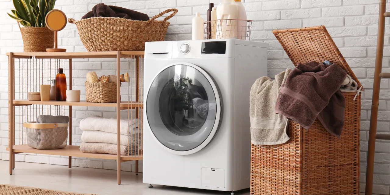 Πώς να καθαρίσεις εύκολα το πλυντήριο ρούχων: Ένα βίντεο που θα σου λύσει τα χέρια