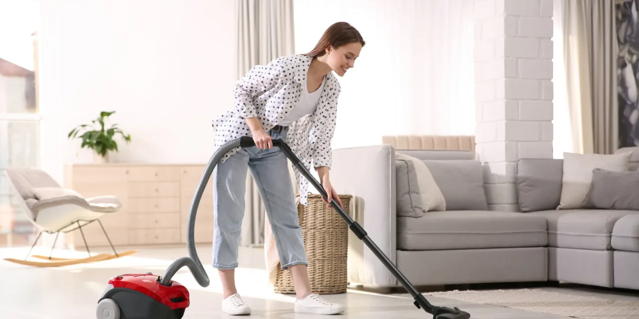 8 συνήθειες στην καθαριότητα του σπιτιού που οι ειδικοί λένε να «κόψεις» άμεσα