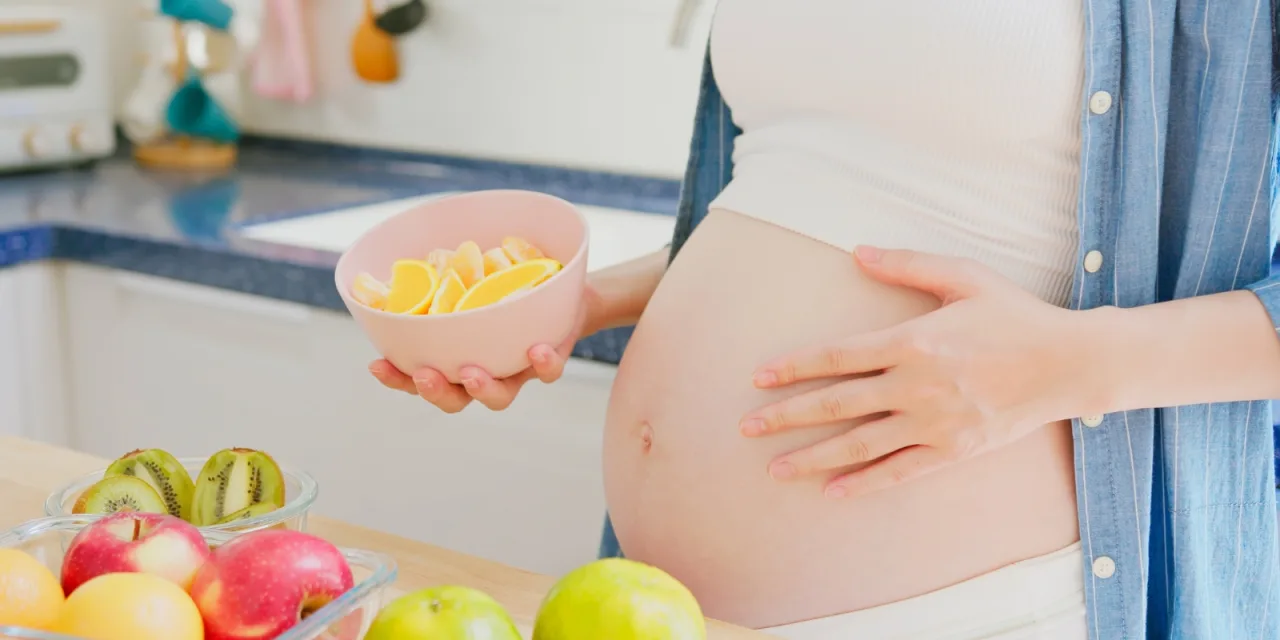 Βιταμίνη C: Πόσο απαραίτητη είναι για την εγκυμοσύνη;