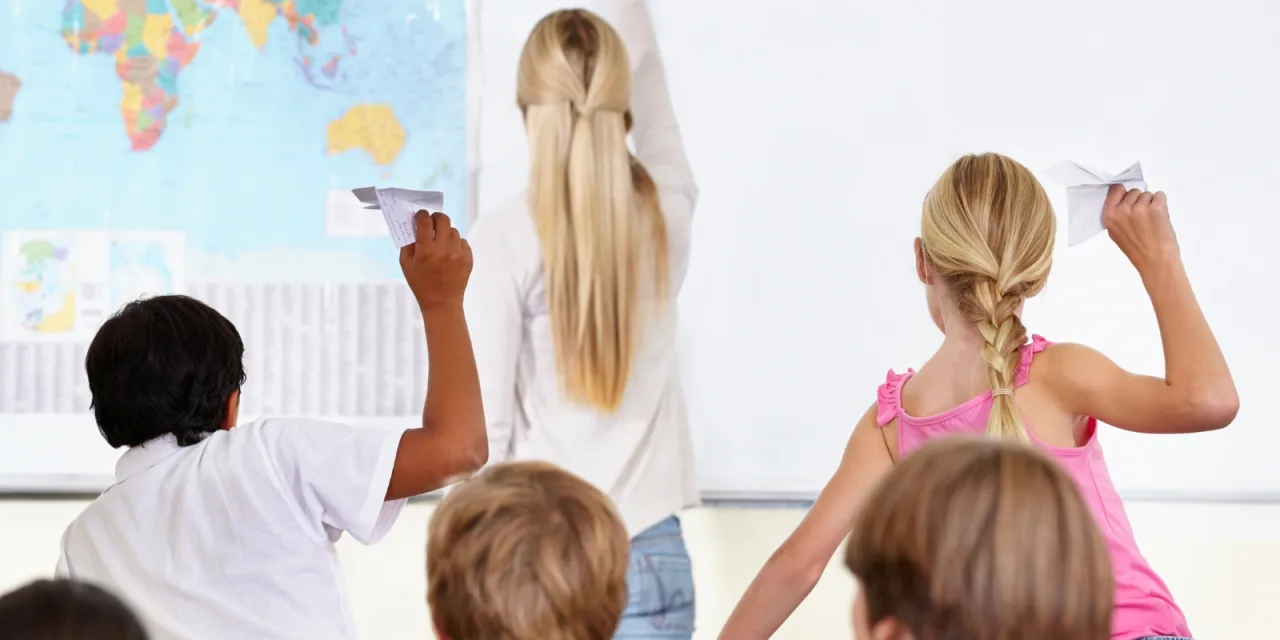 Γιατί το παιδί μου ακολουθεί τους συμμαθητές με κακή συμπεριφορά;