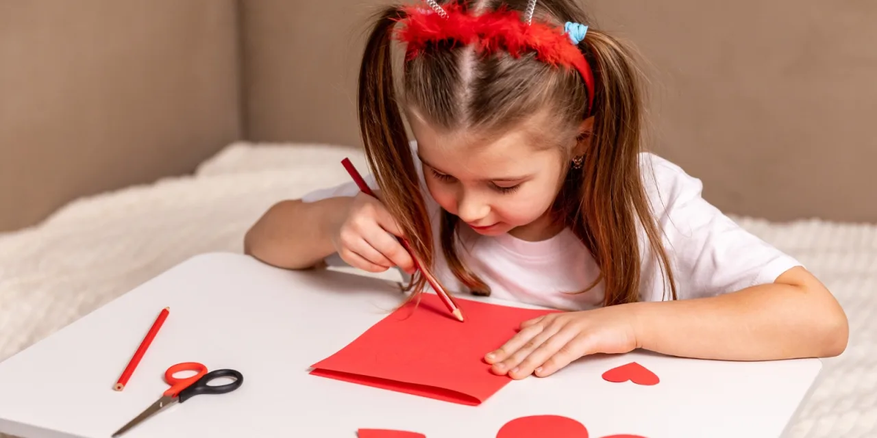 Όταν ο Άγιος Βαλεντίνος… στρεσάρει τα μικρά παιδιά: Τι μπορούν να κάνουν οι γονείς