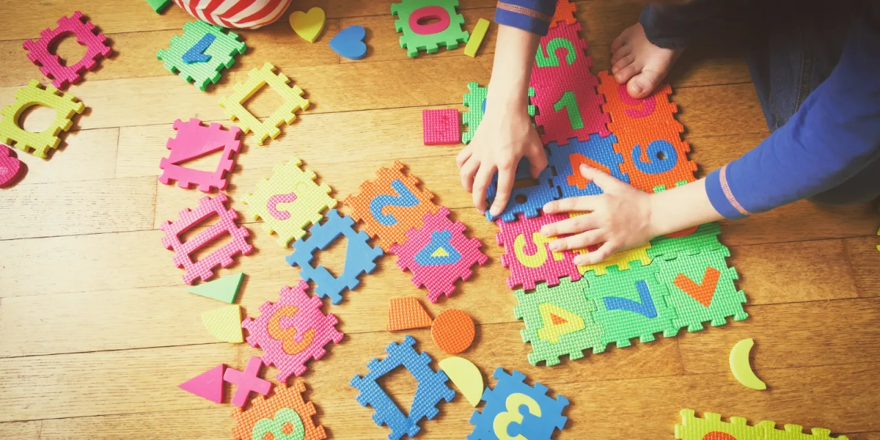 Μαθαίνουμε τους αριθμούς παίζοντας: 7 διασκεδαστικές ιδέες για παιδιά