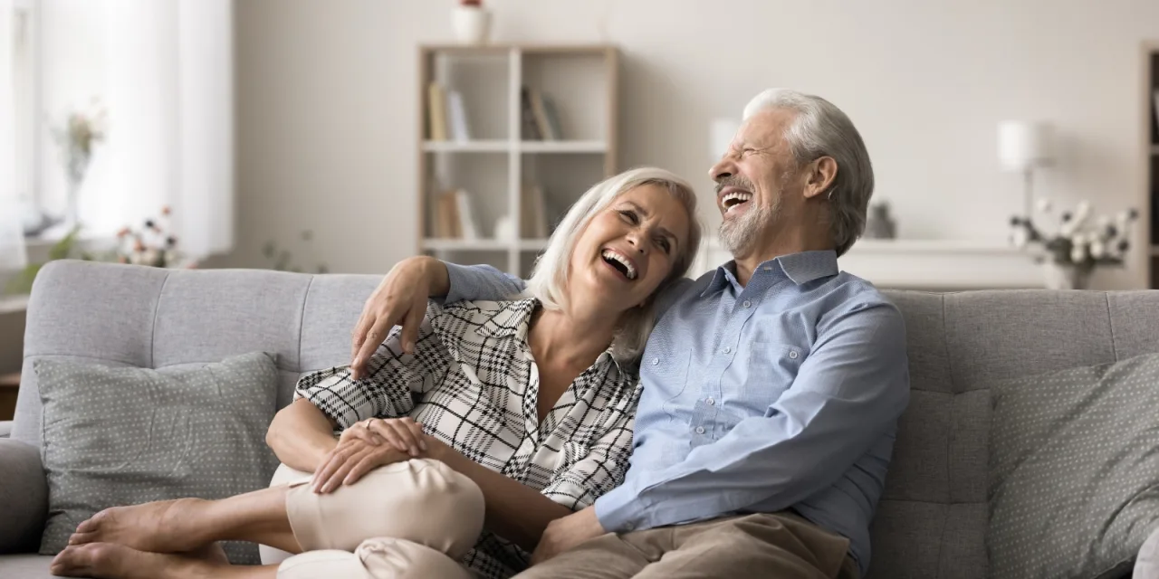 Πώς ο γάμος με έναν ευφυή άνθρωπο σε γλιτώνει από την άνοια