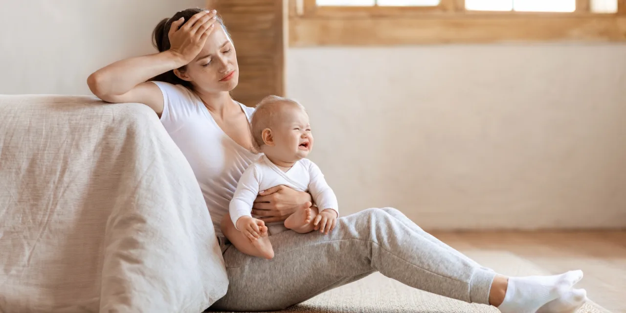 Τι είναι τα «baby blues» και πώς θα τα ξεπεράσετε;