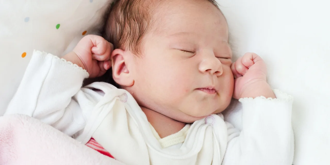 «Άφησέ το μόνο του να μάθει»: Η αλήθεια που δεν σου λένε για τον παιδικό ύπνο