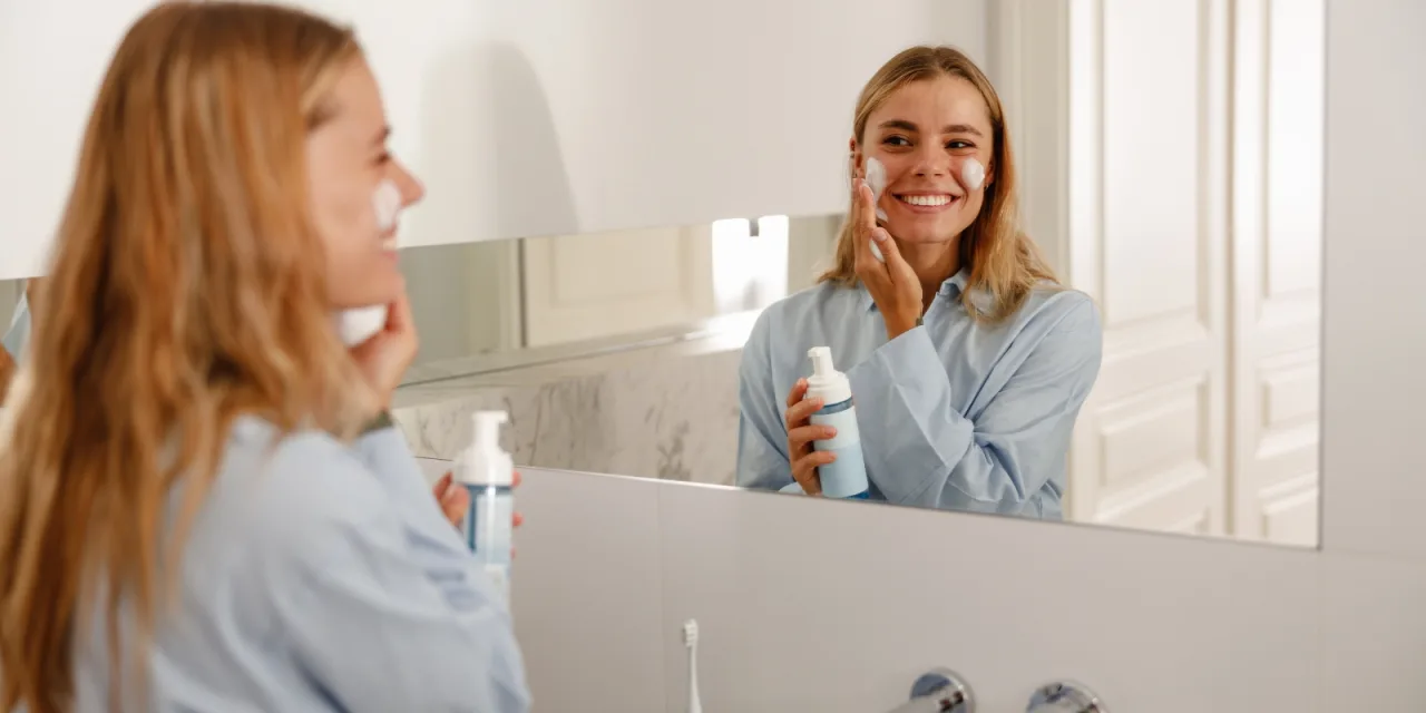 6 skincare μυστικά για μαμάδες που έχουν φορτωμένο πρόγραμμα